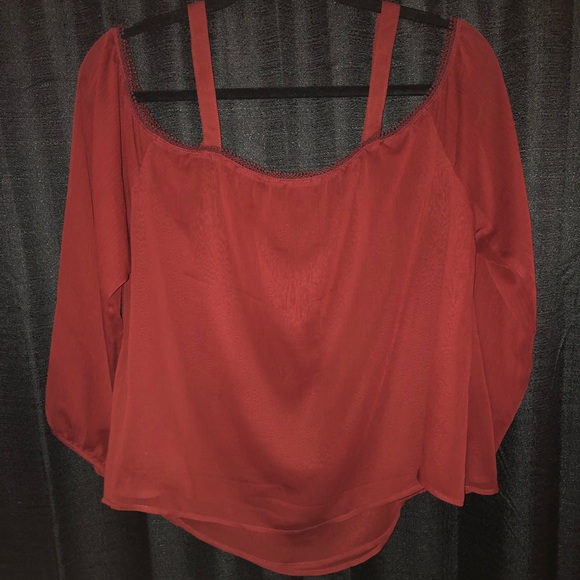 Red blouse - Picture 4 of 4